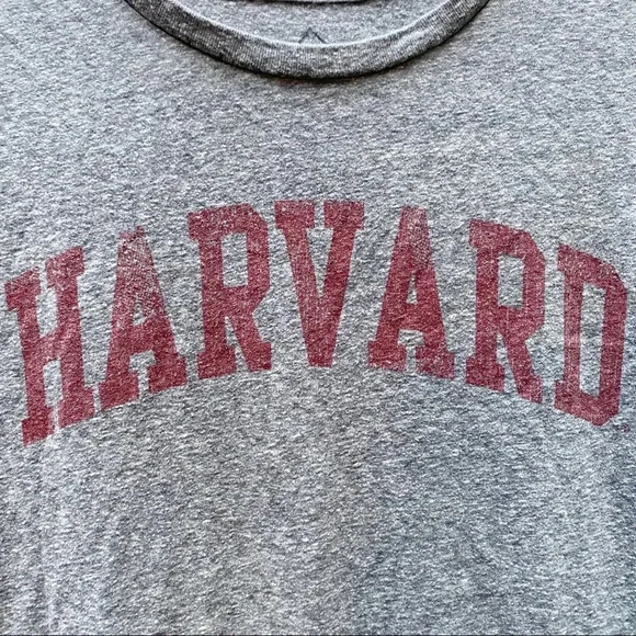 Sold Harvard well worn gray tee shirt soft cozy size medium college tshirt - Picture 4 of 4